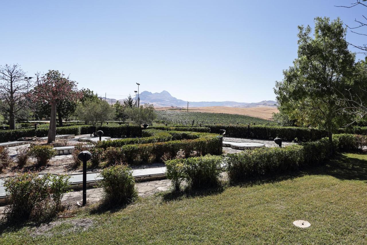 Agriturismo Tenute Pollara Roccamena Εξωτερικό φωτογραφία