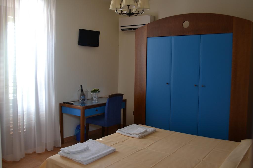 Agriturismo Tenute Pollara Roccamena Δωμάτιο φωτογραφία